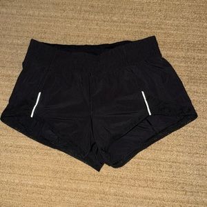 Lululemon Hotty hot black shorts